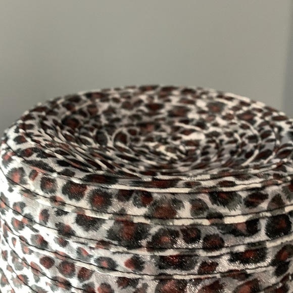 Animal print hat for sunny days - OS - Picture 7 of 8